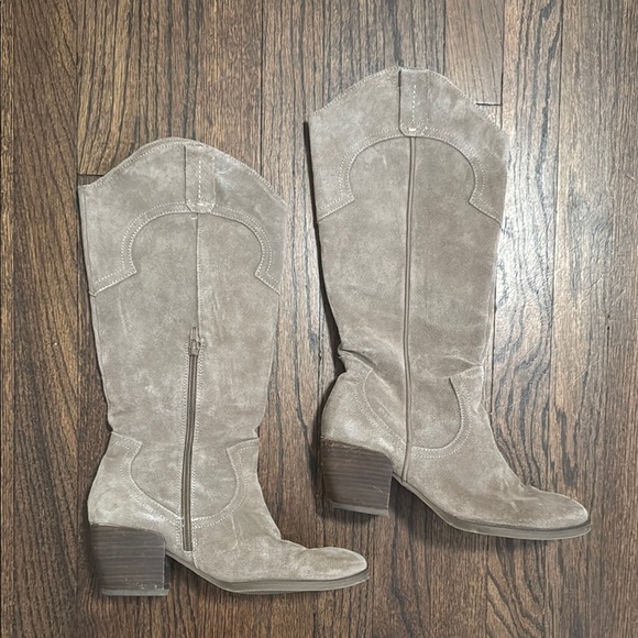 Crown Vintage Tan Suede Knee-High Boots 8 - Picture 2 of 7